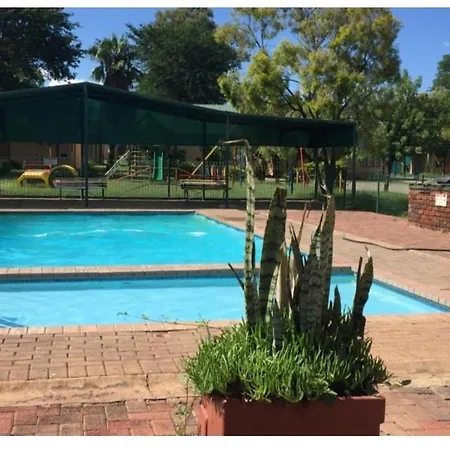 27 Pendleberry Grove, Chris Hani Drive, Bela-Bela Exterior photo